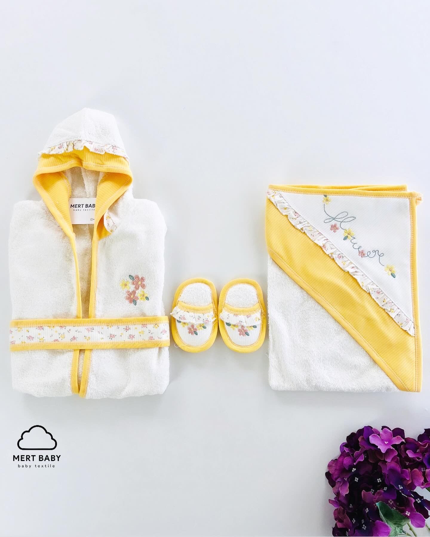 Hello Flowers Bornoz Seti