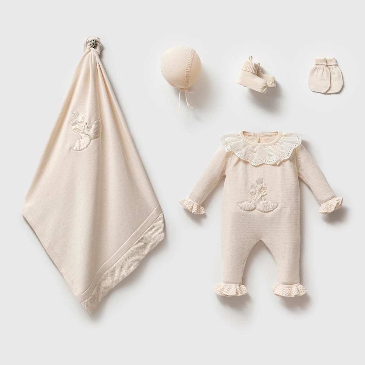 My Little Swan 5-Piece Knitwear Hospital Set