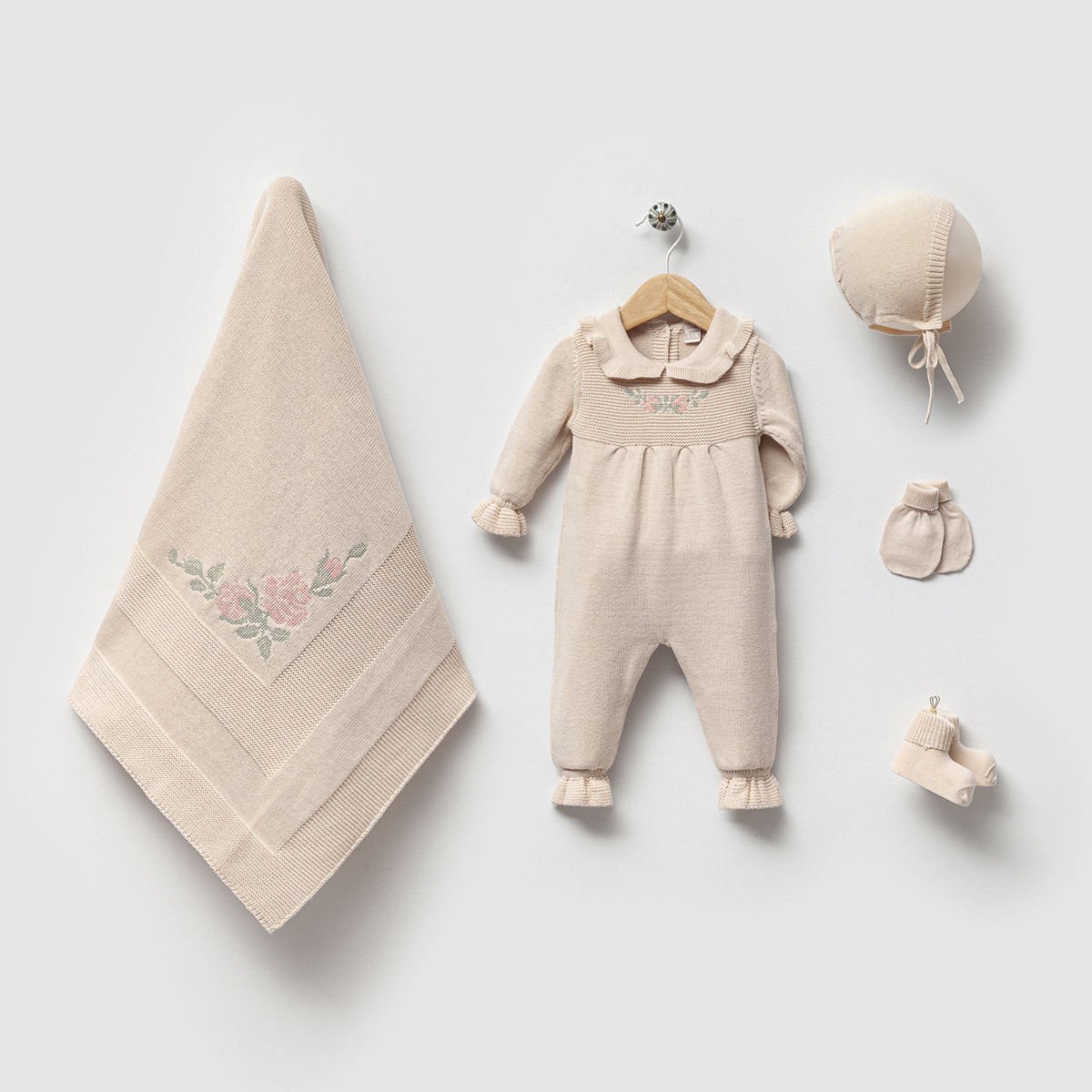 Zarif Kanaviçe 5’li Triko Hastane Seti